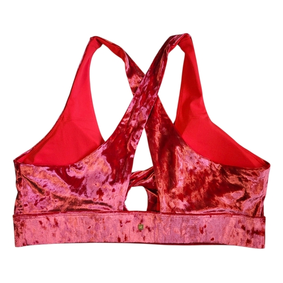 NWT Fabletics Oasis Crushed Velour Twist Sports Bra Strawberry Red Size XL - Picture 6 of 16